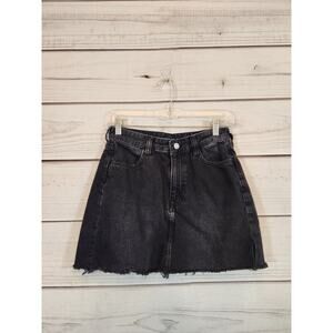 H&M Women's Denim Distressed Raw Hem Fringe Black A-Line Mini Skirt Size 4‎
